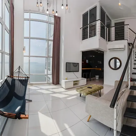 Maritime Luxury Suite Seaview Sunrise